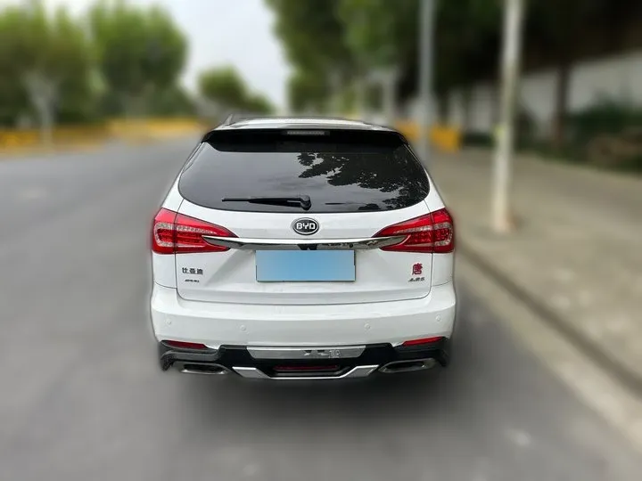 BYD TANG 2.0T 205HP L4 6DCT PHEV 2015