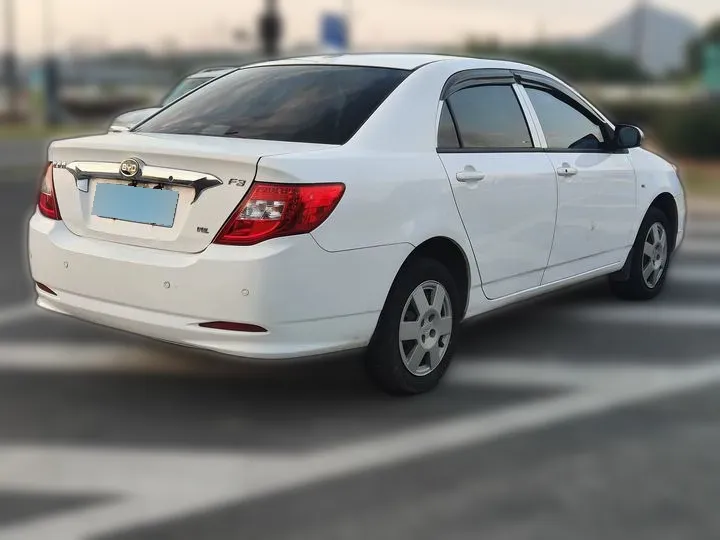 BYD F3 1.5L 109HP L4 5MT 2015