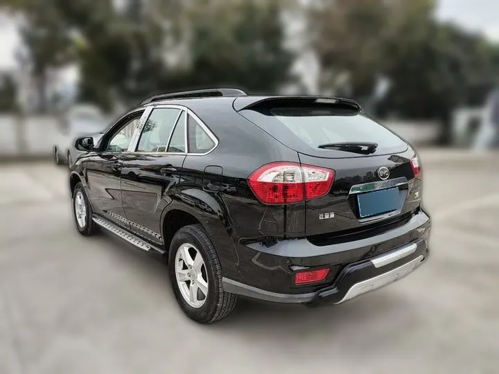 BYD S6 2.0L 140HP L4 5MT 2014