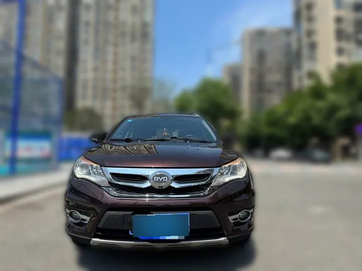 BYD S7 2.0T 205HP L4 6DCT 2016