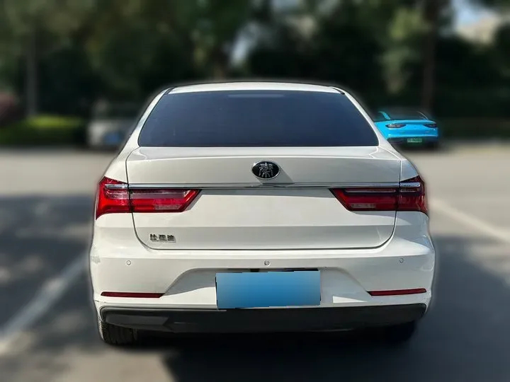 BYD QIN 1.5L 109HP L4 CVT 2019