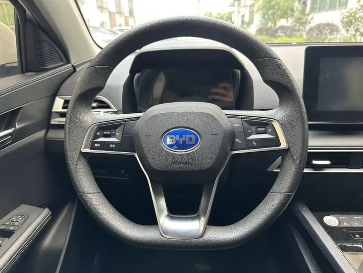 BYD E2 BEV 47.3KWH 2020