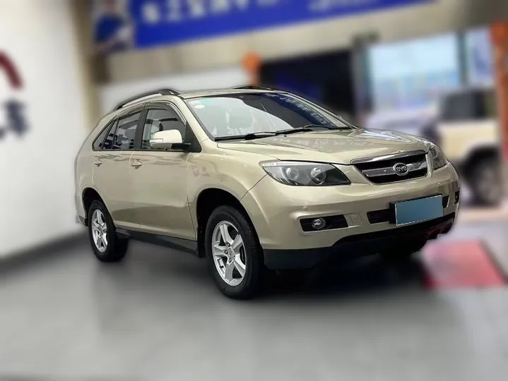 BYD S6 1.5T 154HP L4 6MT 2014