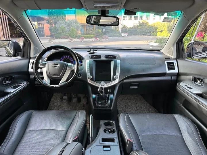 BYD S6 2.0L 140HP L4 5MT 2013