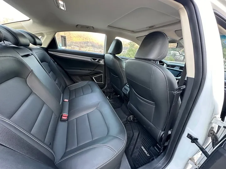 GEELY EMGRAND GL 1.4T 141HP L4 CVT 2019