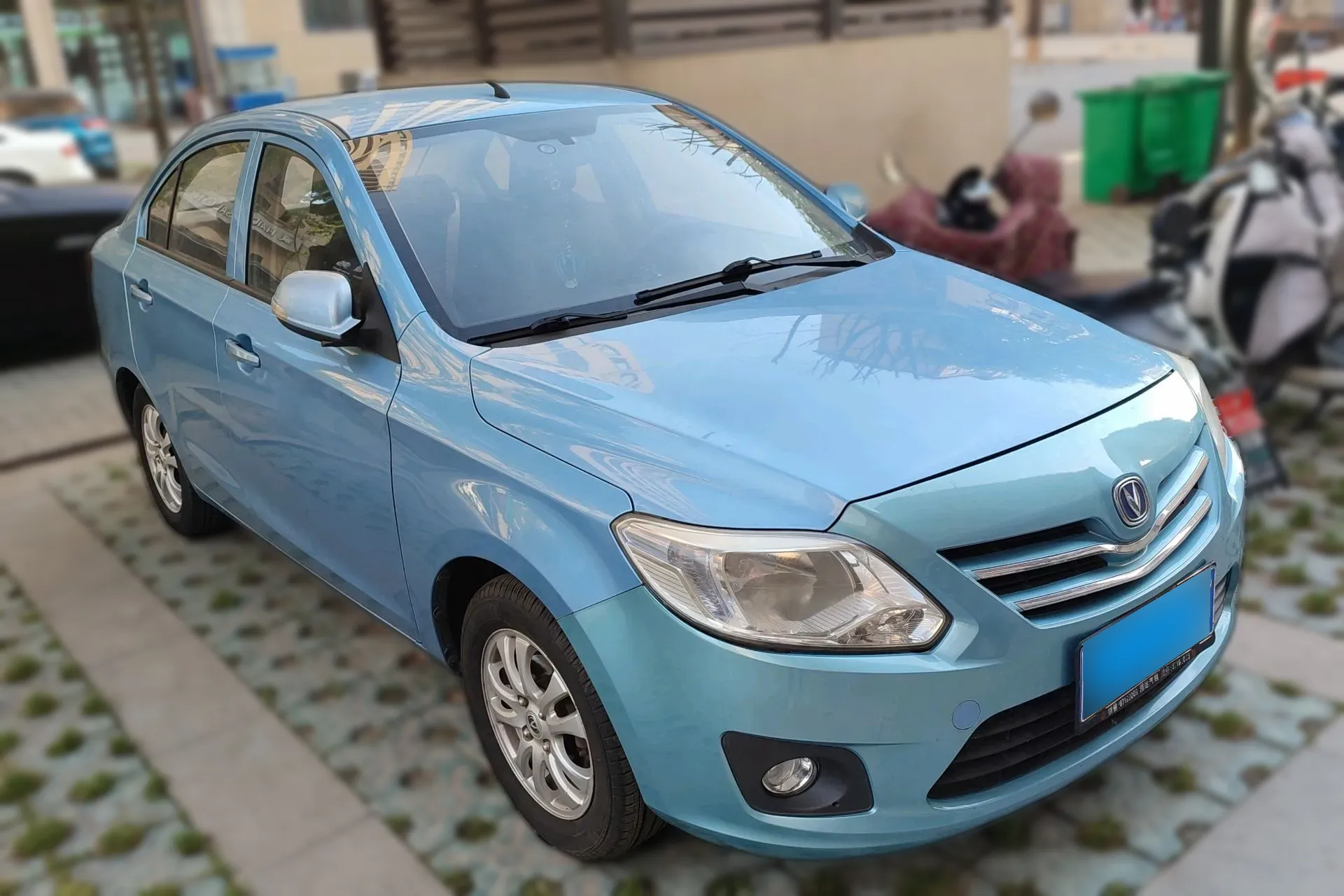 CHANGAN ALSVIN V3 1.3L 94HP L4 5MT 2012