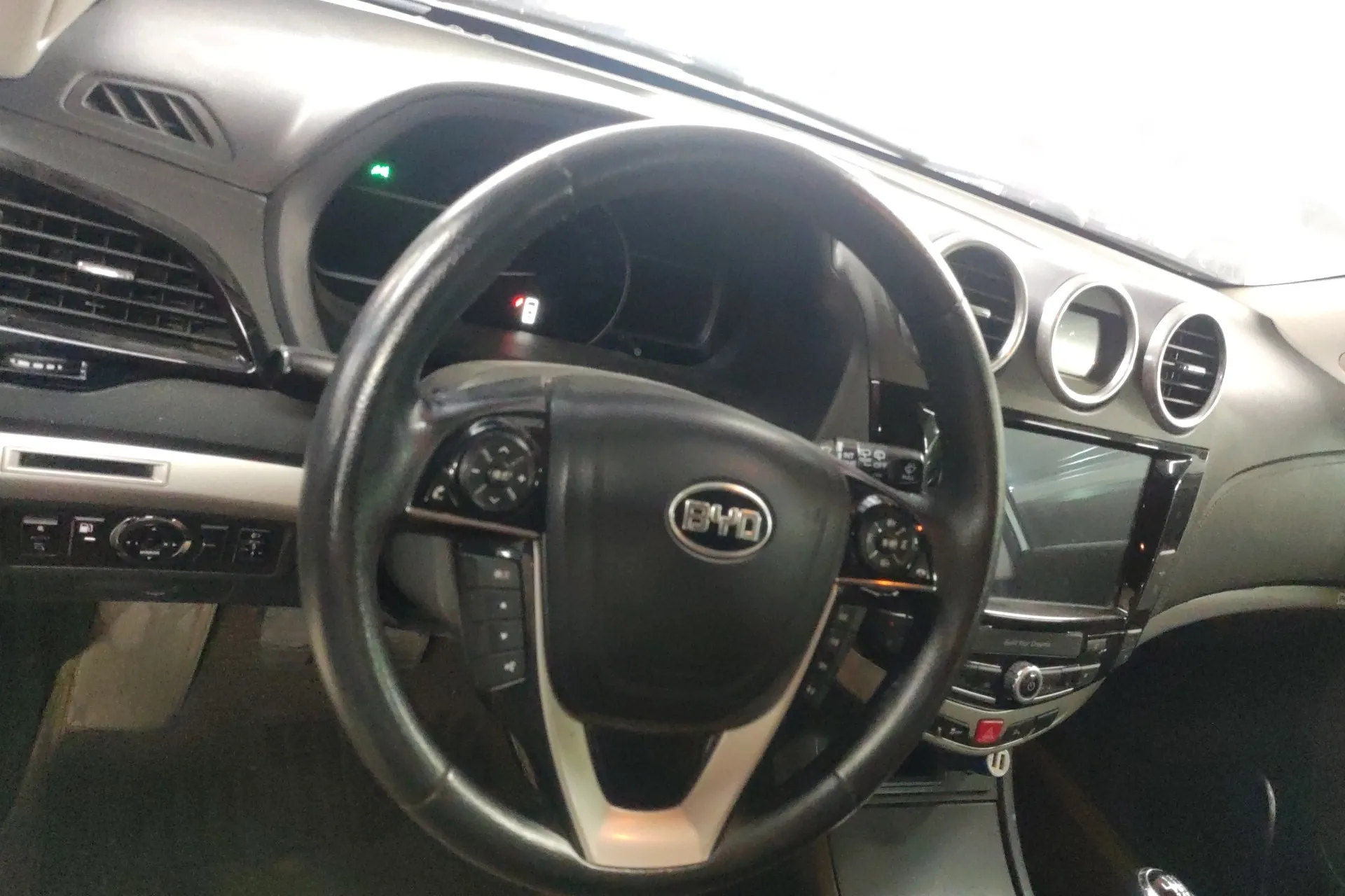 BYD S7 1.5T 154HP L4 6MT 2016