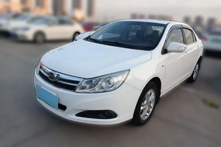 BYD SURUI 1.5L 109HP L4 5MT 2014