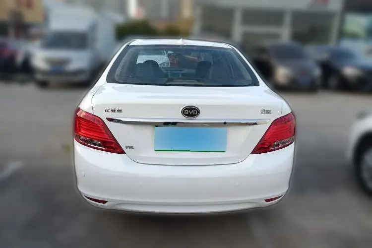 BYD SURUI 1.5L 109HP L4 5MT 2014