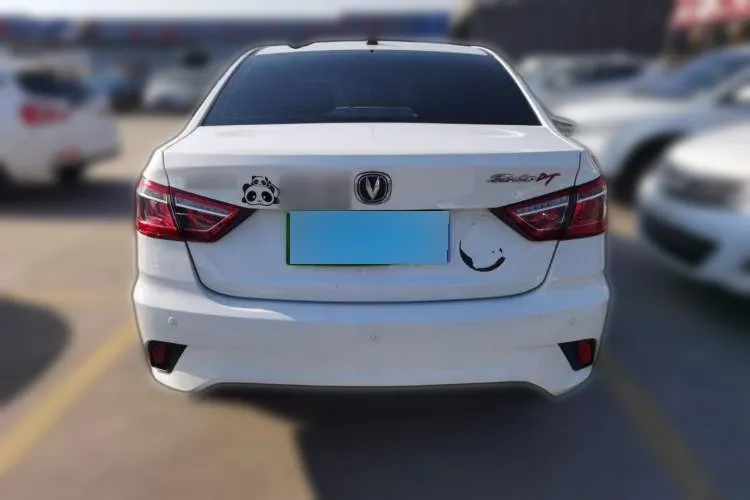 CHANGAN EADO DT 1.6L 125HP L4 5MT 2019