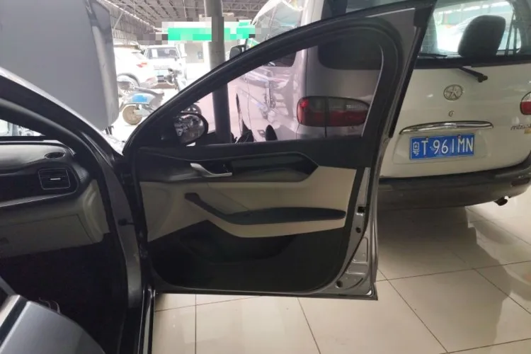 BYD QIN PLUS BEV 57KWH 2021